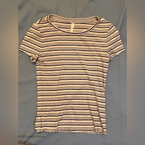 black and white Striped t shirt ruffled sleeves women’s m